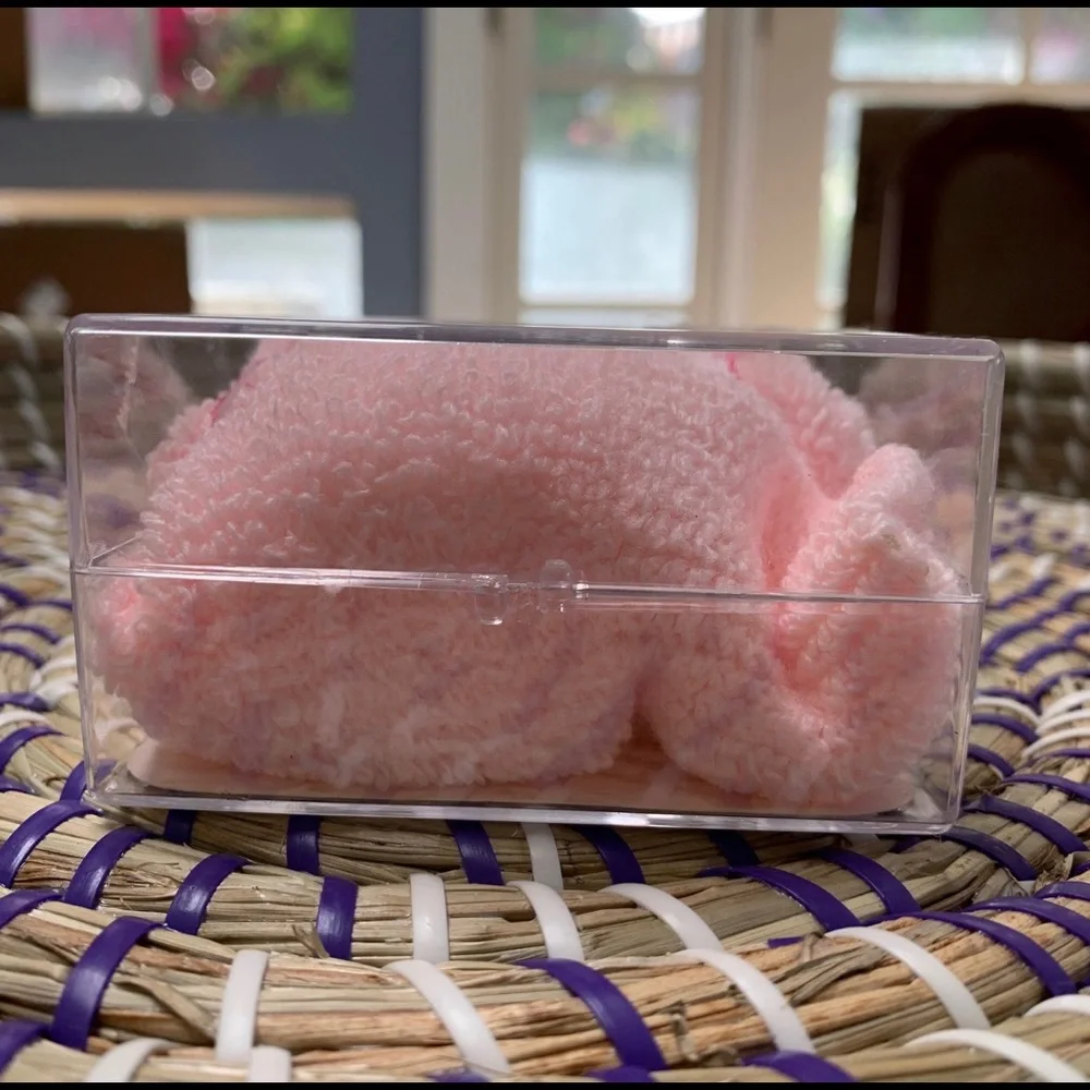 Buster Brown soft pink